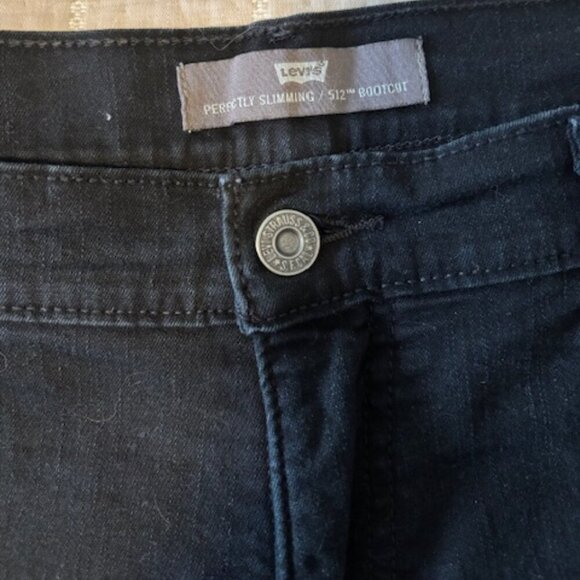 Levi's 512 "Perfectly Slimming" bootcut jeans in black size 14 - Picture 6 of 7